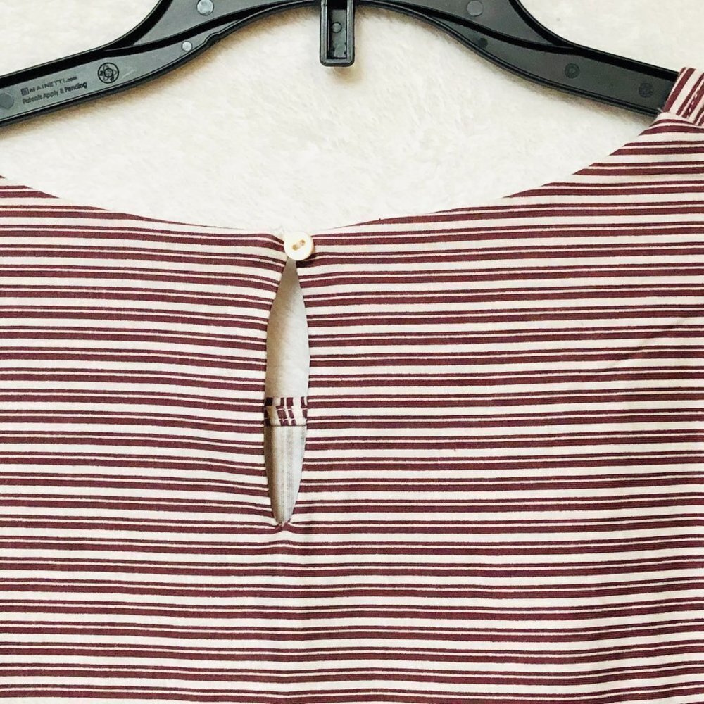 Skies Are Blue Maroon & White Striped Quarter Bell Sleeve Blouse Top Size Small - Picture 6 of 6